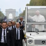 León XIV en París: entre los migrantes y la inteligencia artificial, un llamado a preservar lo humano